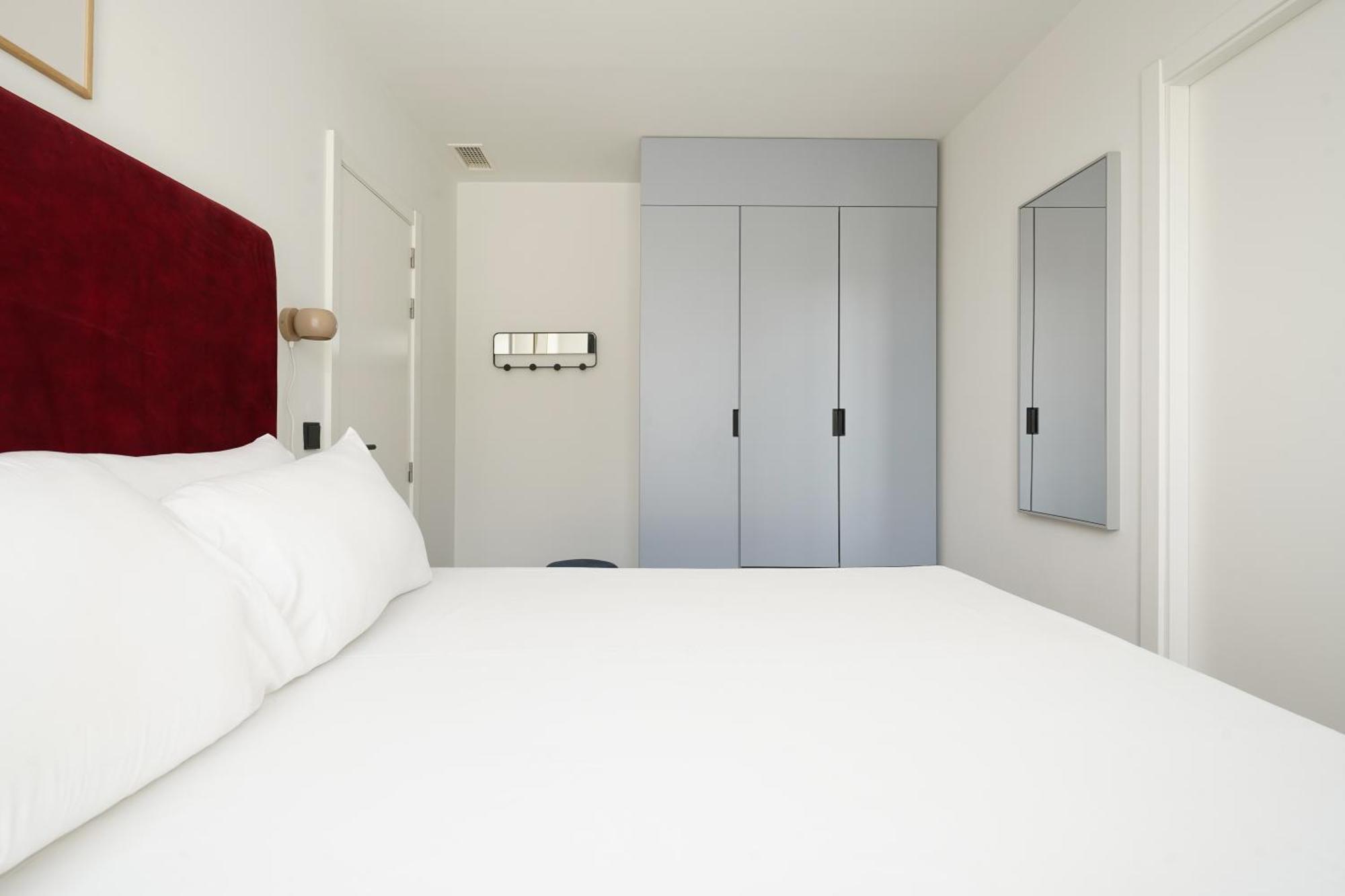 Numa Madrid Sol Aparthotel Bagian luar foto