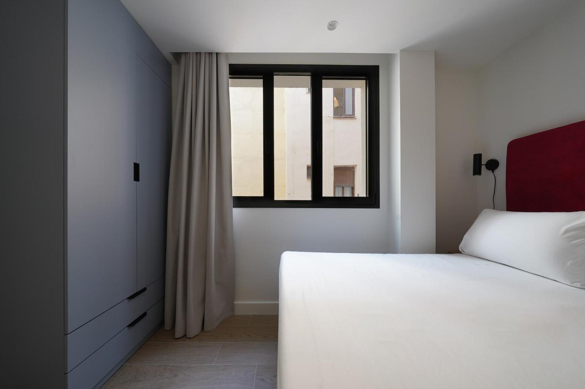 Numa Madrid Sol Aparthotel Bagian luar foto