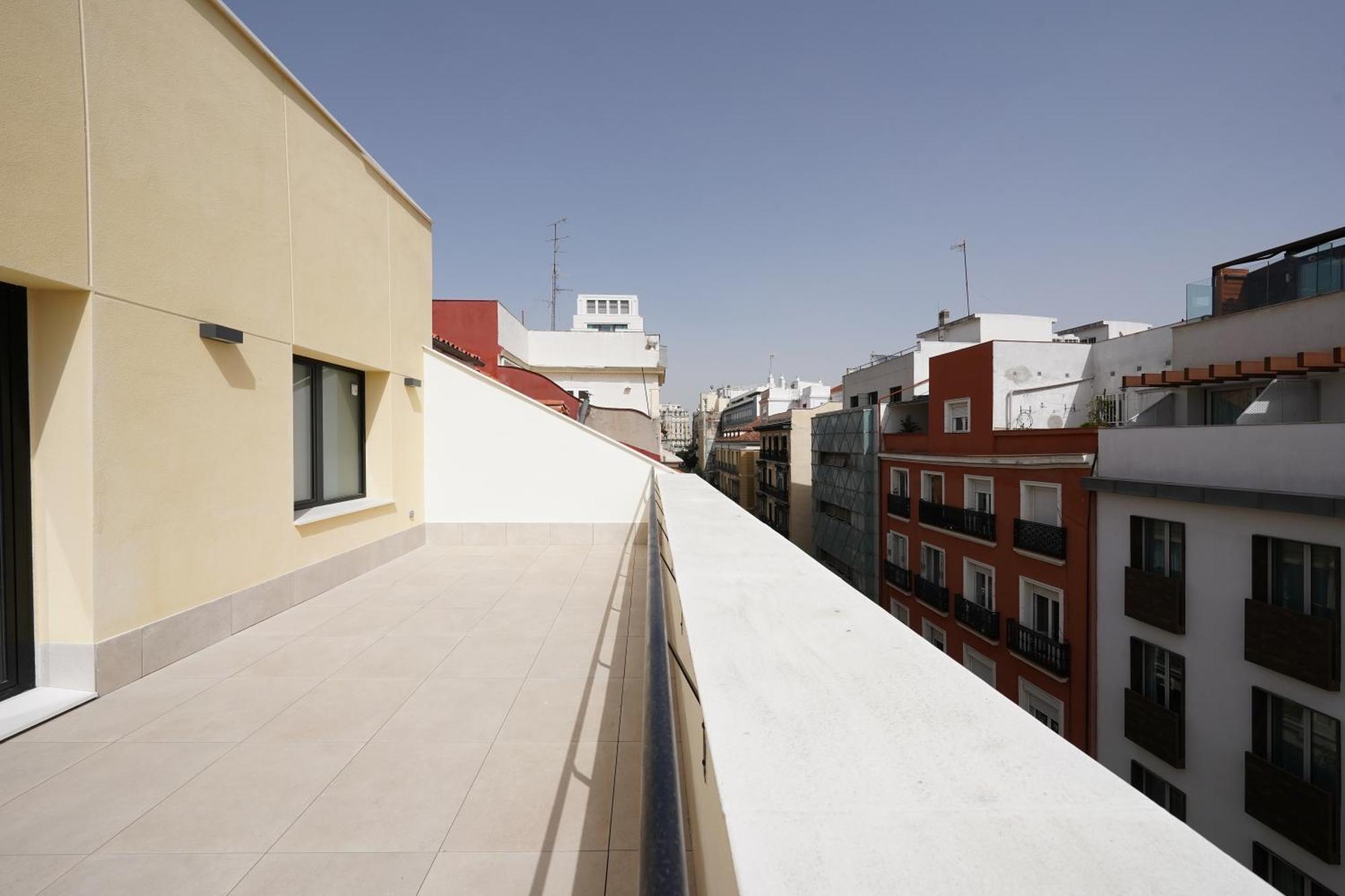 Numa Madrid Sol Aparthotel Bagian luar foto