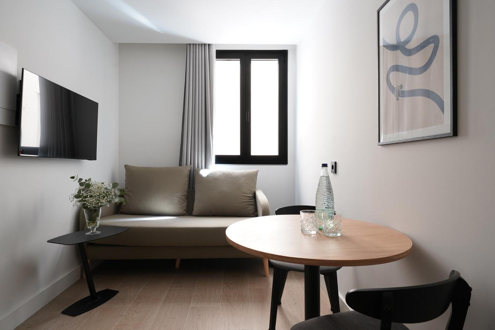 Numa Madrid Sol Aparthotel Bagian luar foto